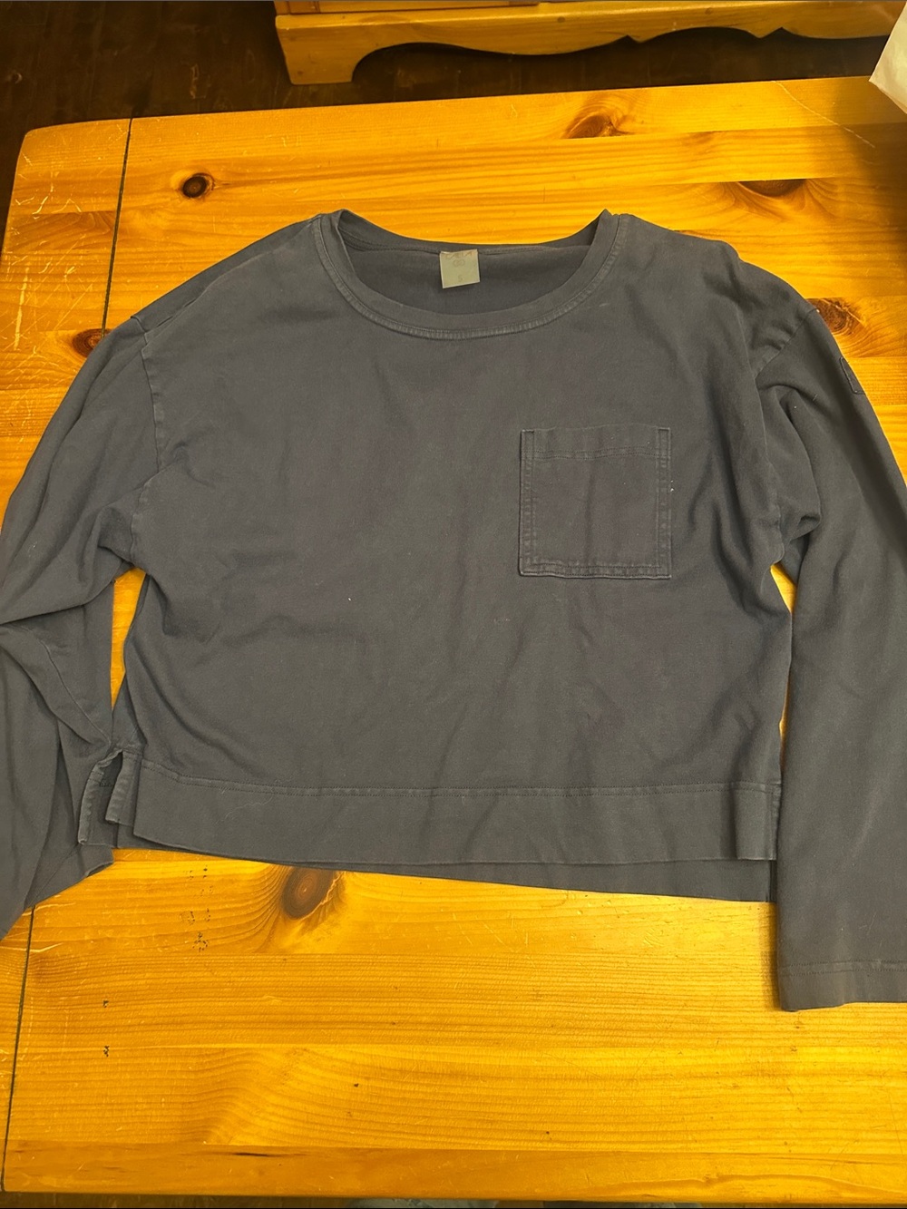 CALIA by Carrie Underwood Navy Cropped Long-Sleeve Pocket Tee